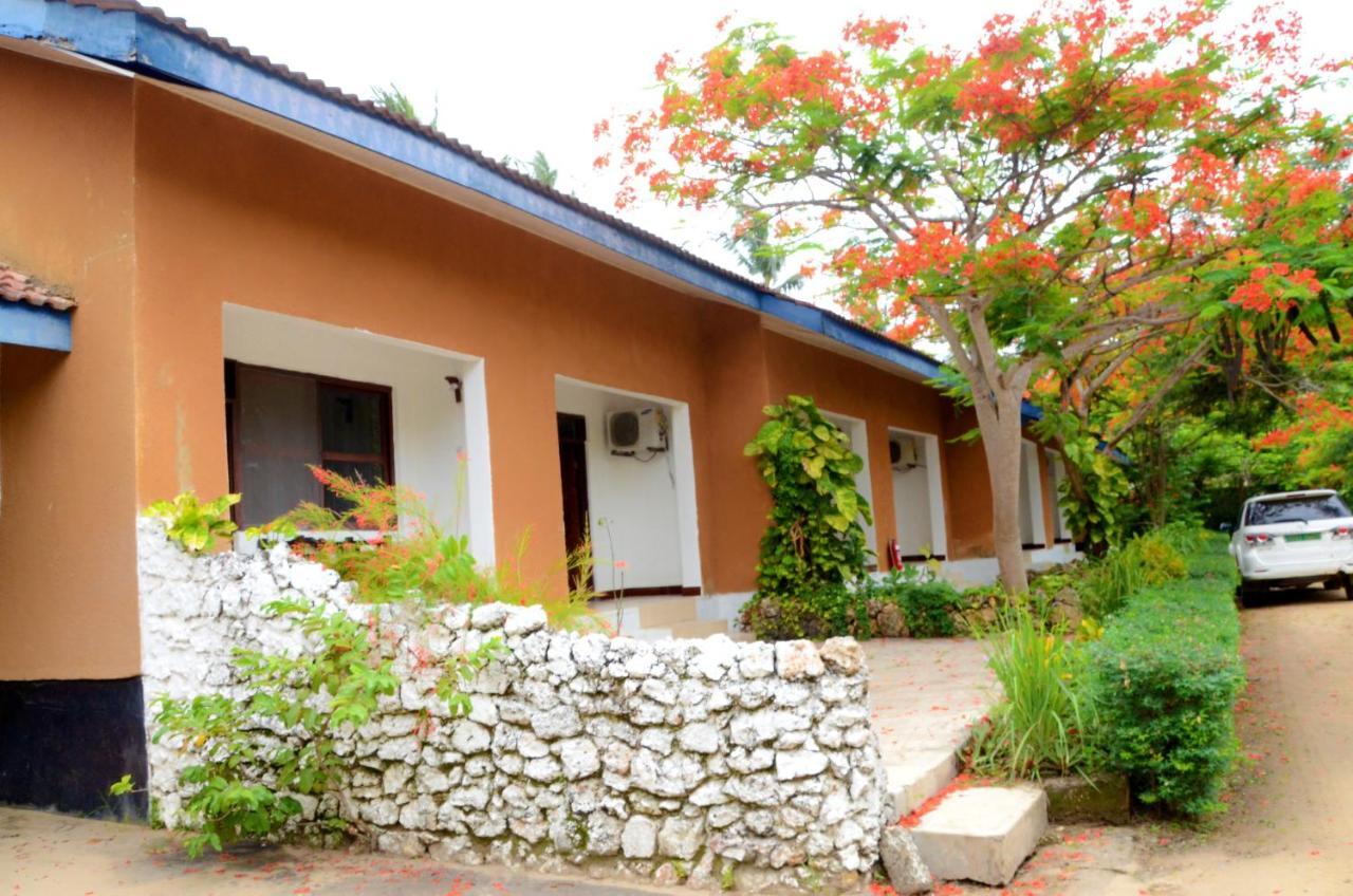 Funky Squids Beach Resort Bagamoyo Exterior photo